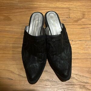 Roper mules size 9.5 beyond comfortable just worn a few times black